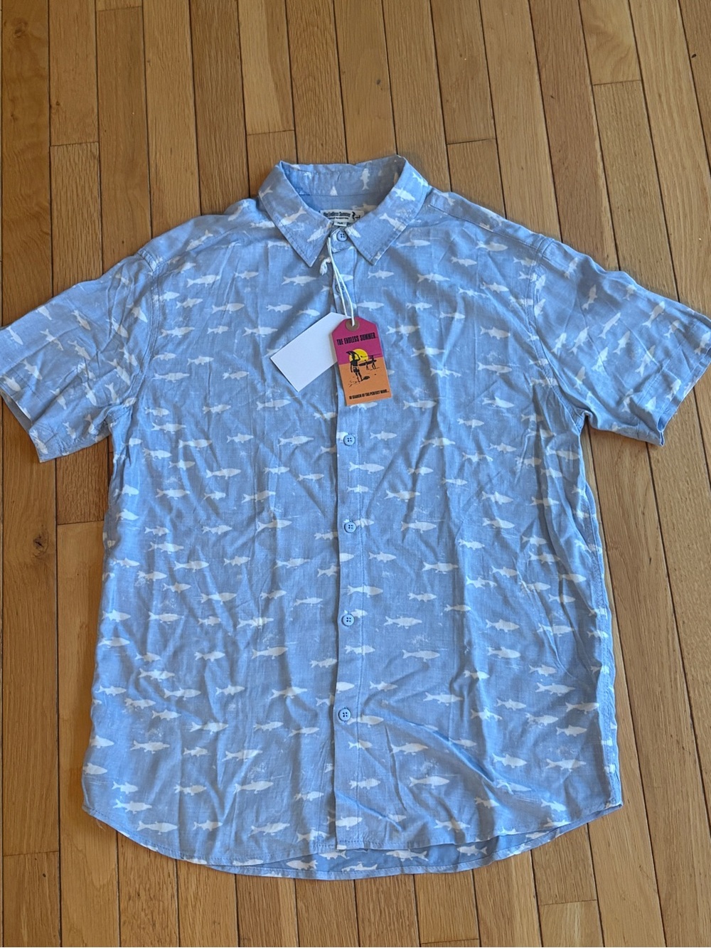 The Endless Summer Short
Sleeve Button Down Shirt men's medium
